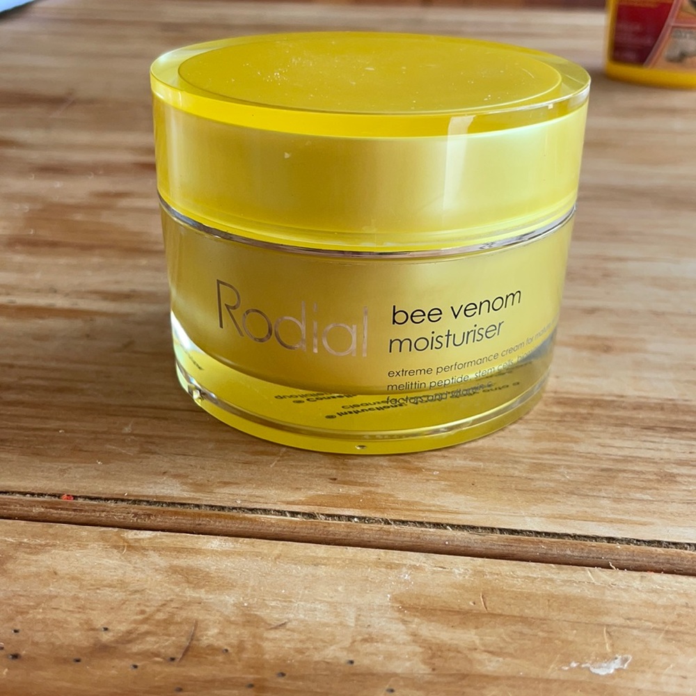 RODIAL BEE VENOM MOISTURIZER